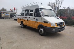 南京依維柯NJ5046XGCZA-1斗式工程車（柴油國(guó)六10-13座）